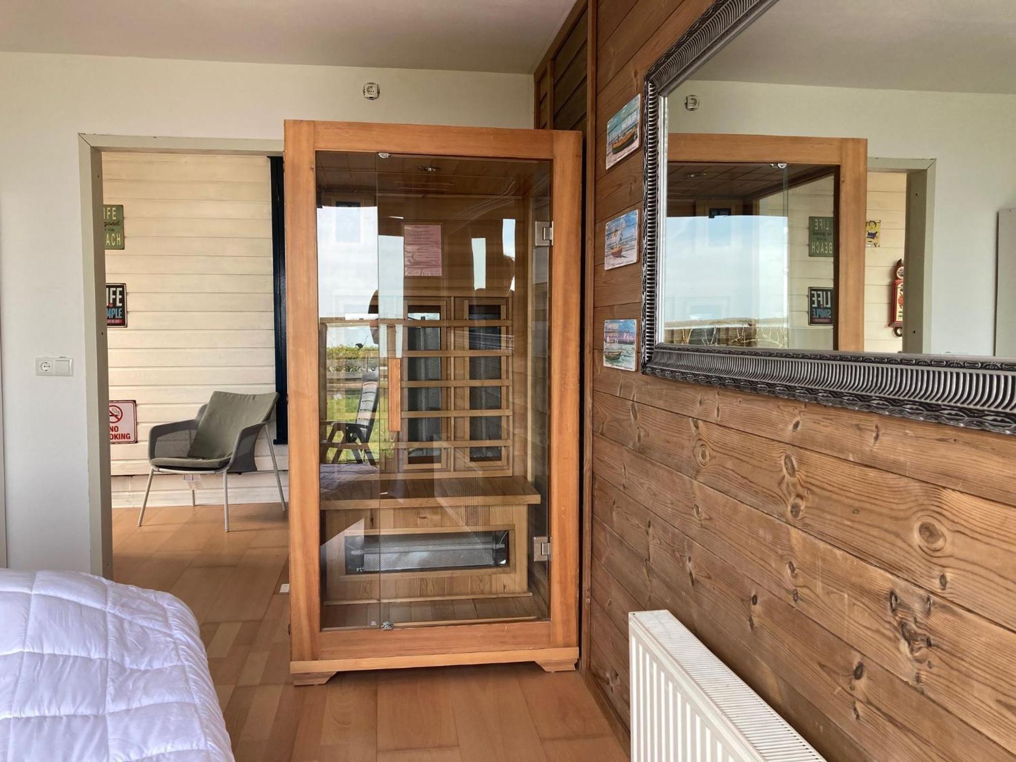 Lakeview 6 Pers Holiday Home Aurora With Fenced Garden, Whirlpool And Sauna Anjum Ngoại thất bức ảnh